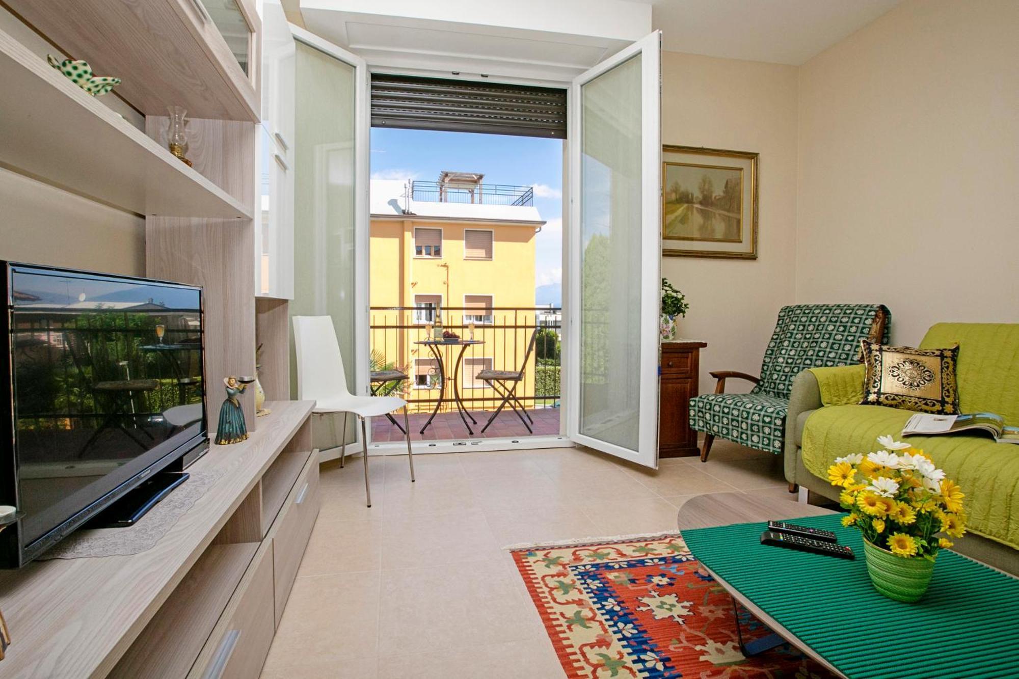 Villa Mimosa - Appartamento 2 - Happy Rentals 代森扎诺-德尔加达 外观 照片