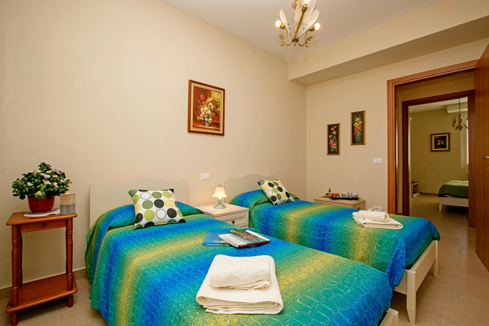 Villa Mimosa - Appartamento 2 - Happy Rentals 代森扎诺-德尔加达 外观 照片